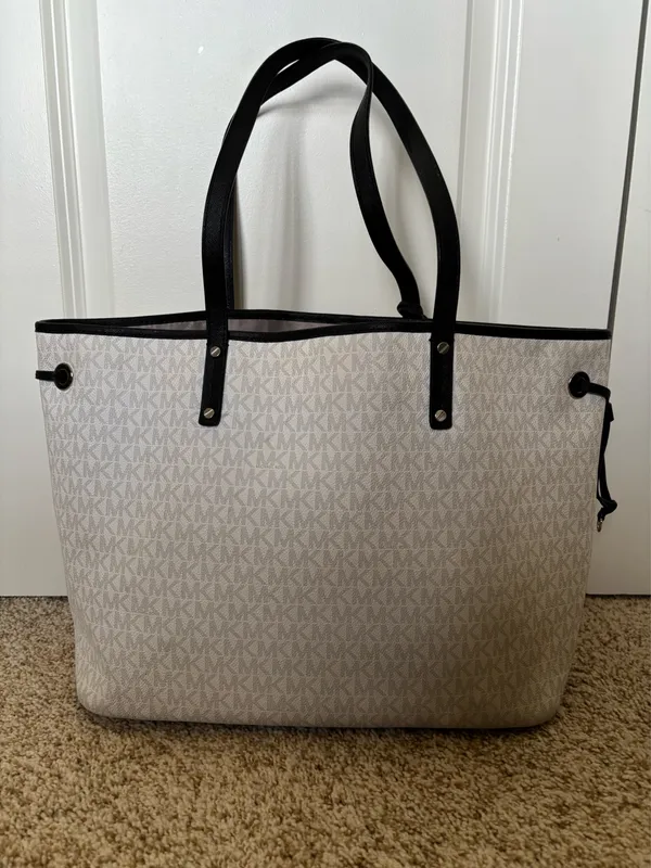 Michael Kors Tote Leather Bag - Image 3