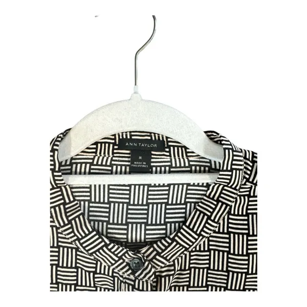 Ann Taylor Black‎ and White Geometric Blouse - Image 5