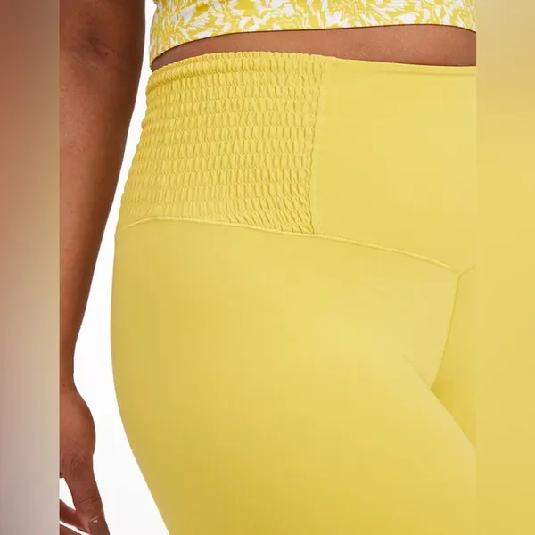 Aerie OFFLINE By Real Me Smocked Legging size medium chartreuse - Image 3