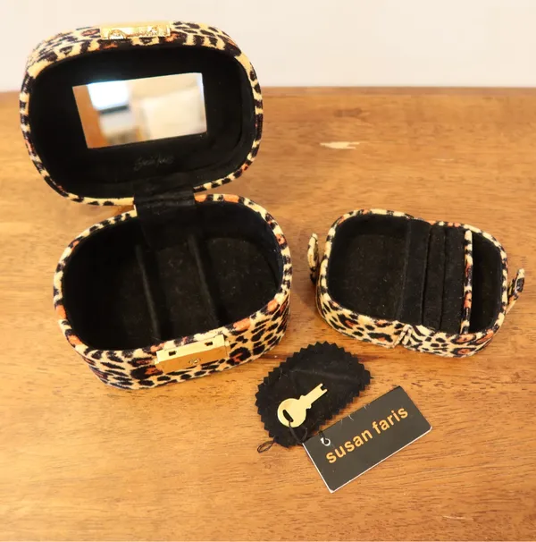 Susan Faris Animal Print Faux Fur Mirror Jewelry Case - Image 4