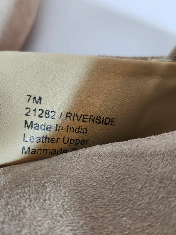 Coldwater Creek Riverside Taupe Suede Square Toe Flats Size 7 - Image 7