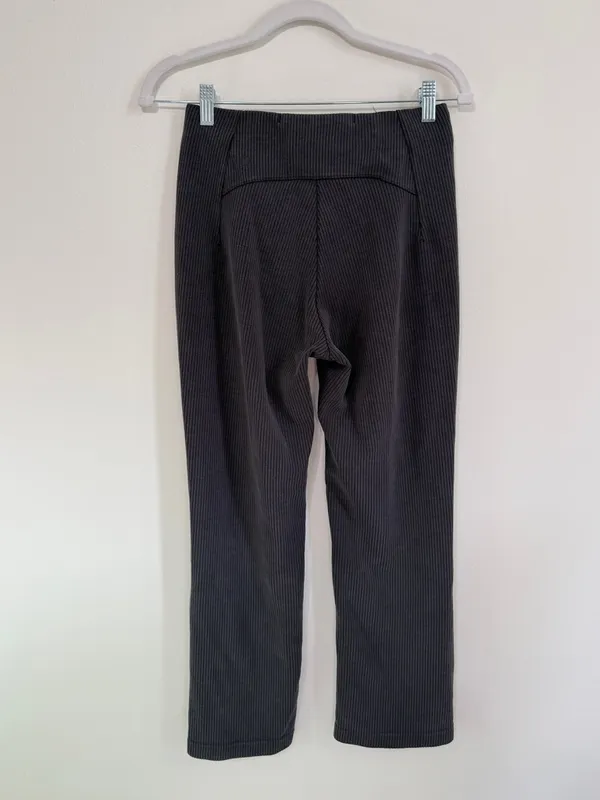 NWOT Lululemon Ribbed Softstreme Flared Pant Size 6 Black - Image 6