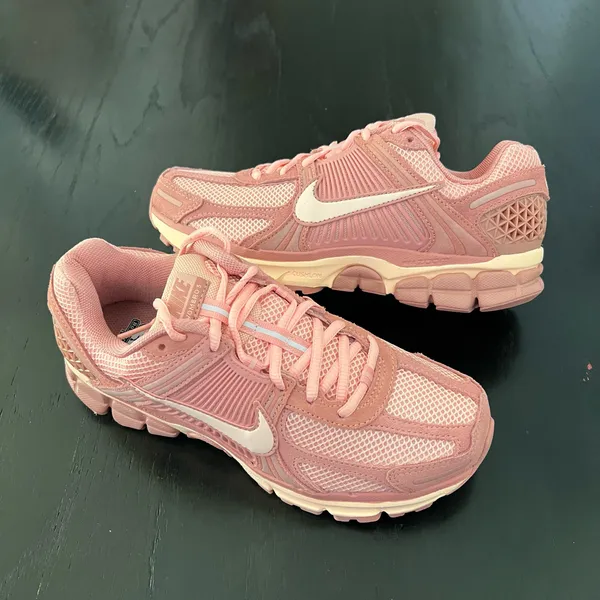 New NIKE Air Zoom Vomero 5 'Red Stardust' - Image 3