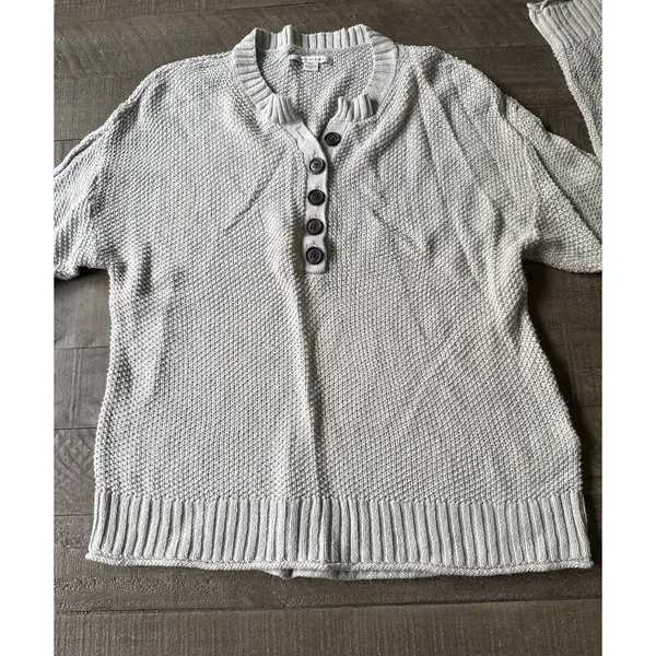 American Eagle Grey Pullover Knit Sweater Partial Button Long Sleeves Size S‎ - Image 4