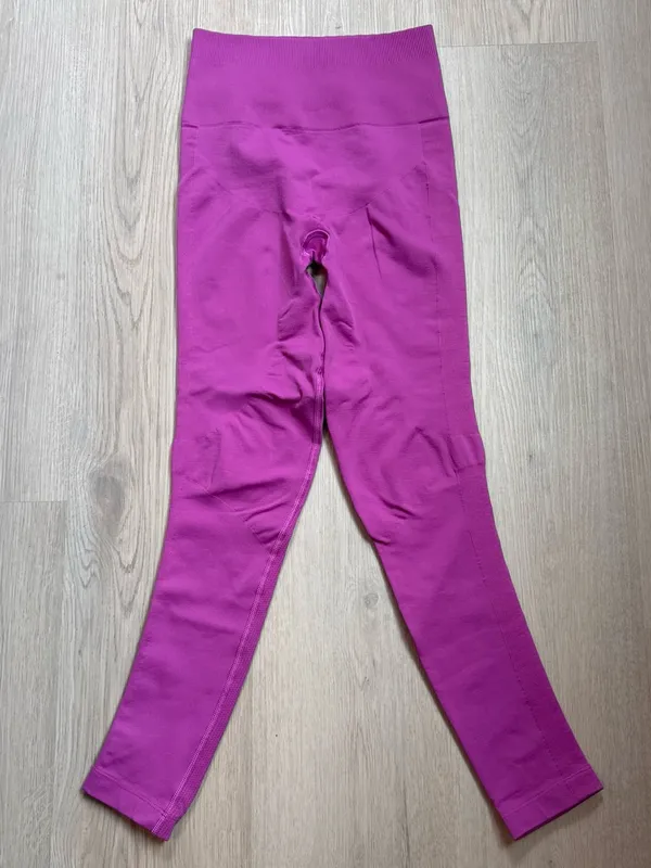 lululemon athletica Seamless High-Rise Leggings in Bright Magenta - Image 2