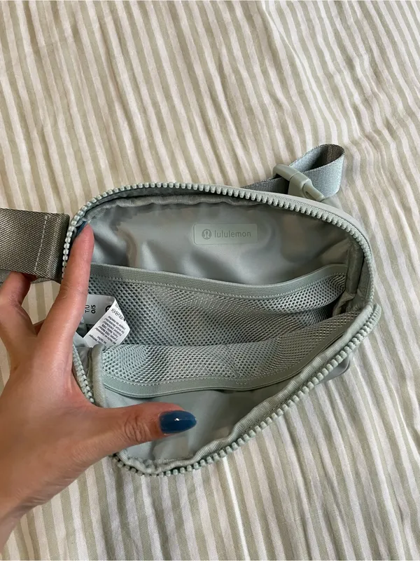 Lululemon Everywhere Belt Bag Seafoam Green Sling Shoulder Fanny Pack - Image 7