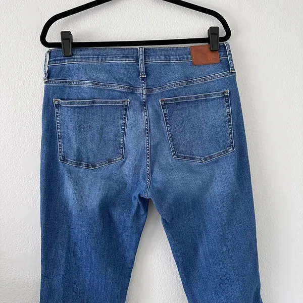 J. Crew Size( 32) Women's Jean Vintage Straight High Rise‎ Medium Wash - Image 14
