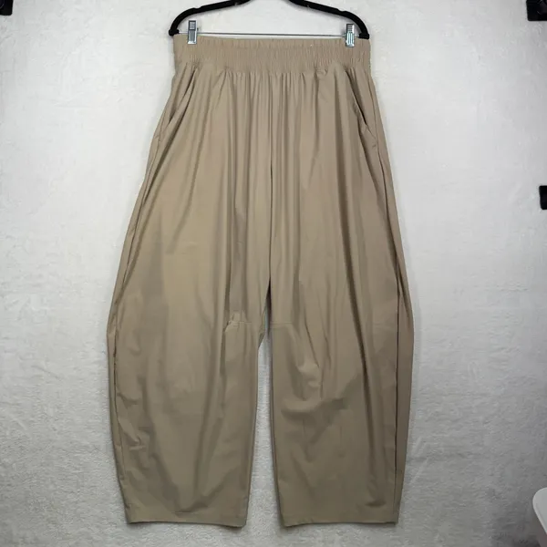 Old Navy L SleekTech Go-Dry Barrel Balloon Pants Khaki Tan High Rise Lightweight - Image 2
