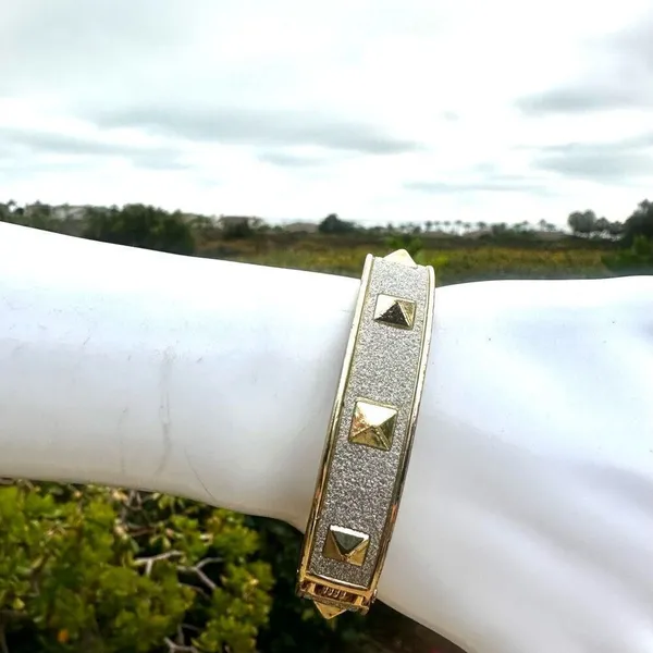 Silver and gold tone sparkly bangle hinged bracelet - Image 2