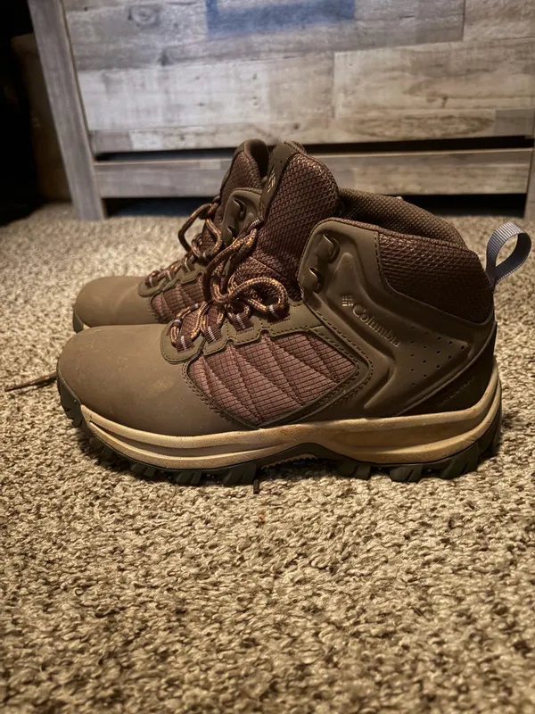 Hiking Columbia Boots - Image 2