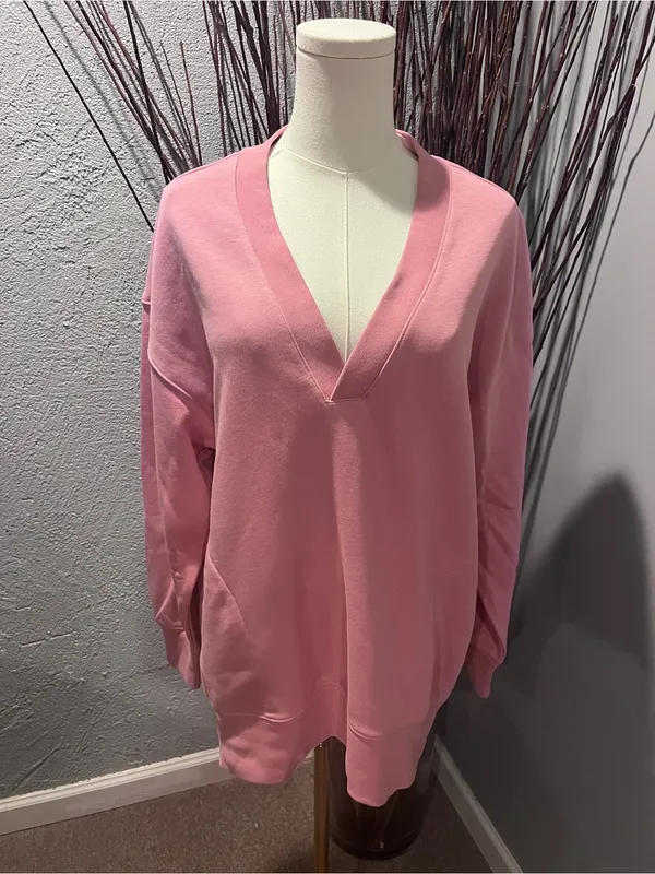 🌸New Champion Pink V-Neck Sweatshirt Size Xs🌸 - Image 2