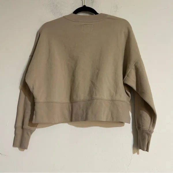Abercrombie & Fitch The Hamptons Sport Club Crewneck Cropped Sweatshirt Small - Image 6