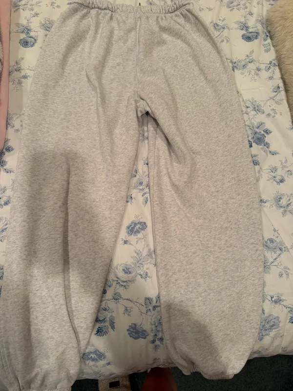 Old navy gray joggers  - Image 4