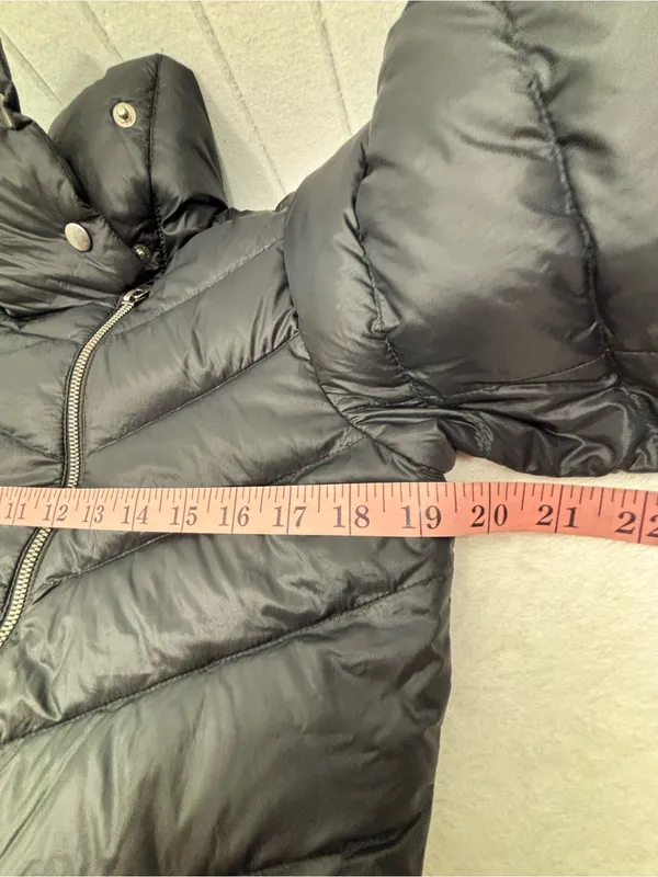 Patagonia Black Quilted Lightweight Down Puffer Jacket size M - Image 9