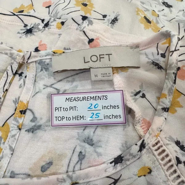Loft Ladies Blouse Sz M Pink Floral Ruffle 3/4 Length Sleeve Ladder Trim Career - Image 6