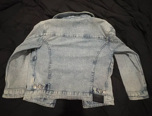 Silver Jeans Co Light wash Jean jacket - Image 3