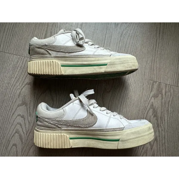 Nike Low Rise White Sneakers Women's Sz 8 - Image 3