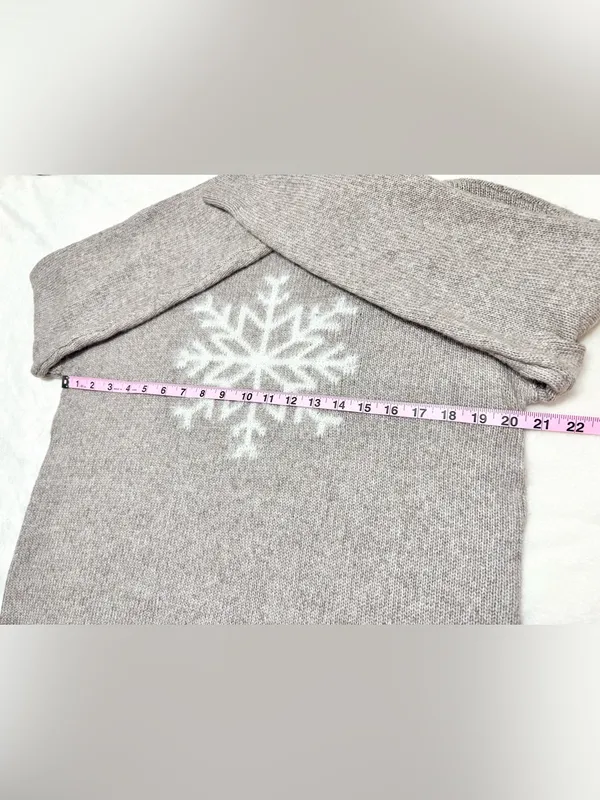 Maurices Cozier Than Cashmere Snowflake Crewneck Sweater Size Medium - Image 5