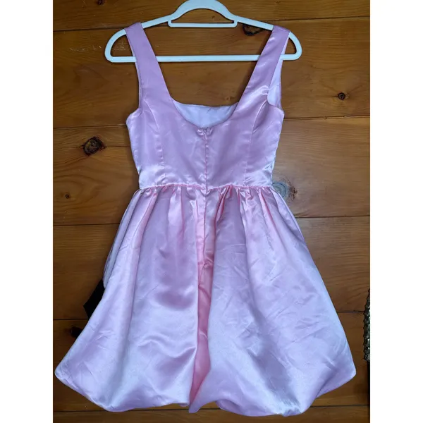 NWT Lulus Regal Cutie Light Pink Satin Square Neck Bubble-Hem Mini Dress Size M - Image 4