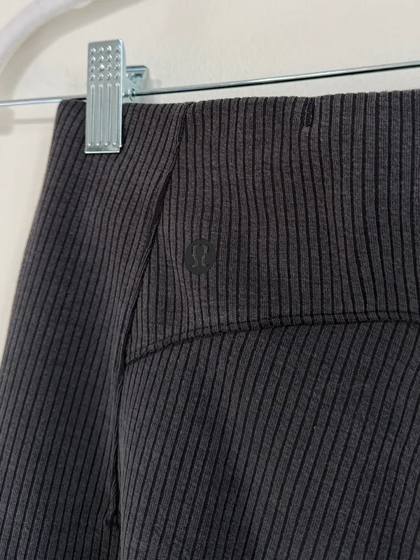 NWOT Lululemon Ribbed Softstreme Flared Pant Size 6 Black - Image 7