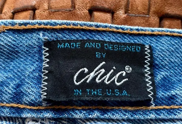 Vintage Chic High Rise Waisted Jeans - Image 4
