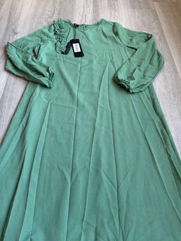 Tavin Green Long Dress Size L (US 8) NWT Long Sleeve Elegant Modest - Image 2