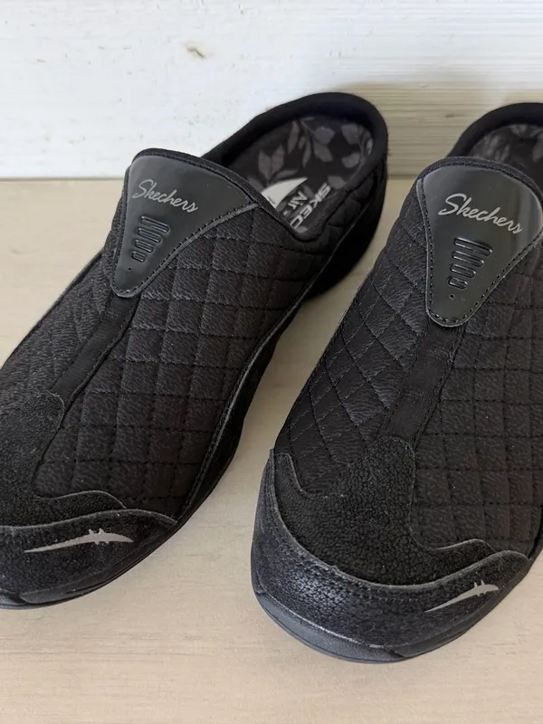 Skechers Air Cooled Slip On Sneakers Womens Black Size 7 Arch Fit Relax Fit NEW - Image 7