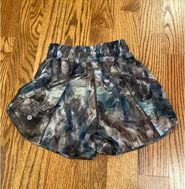 Lululemon Track That Mid-Rise Short 5” Lined - Image 4