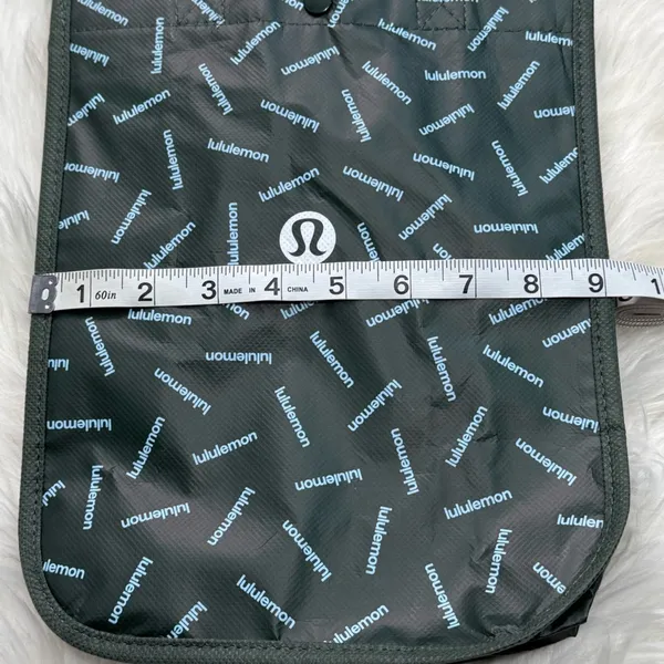 Lululemon Small Reusable Tote Bag Holiday 2024 - Image 5