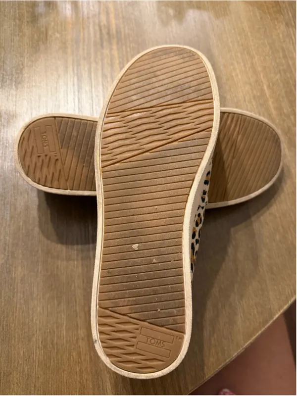 TOMS Leopard Print Flats Shoes Size 8 Beige Black - Image 8