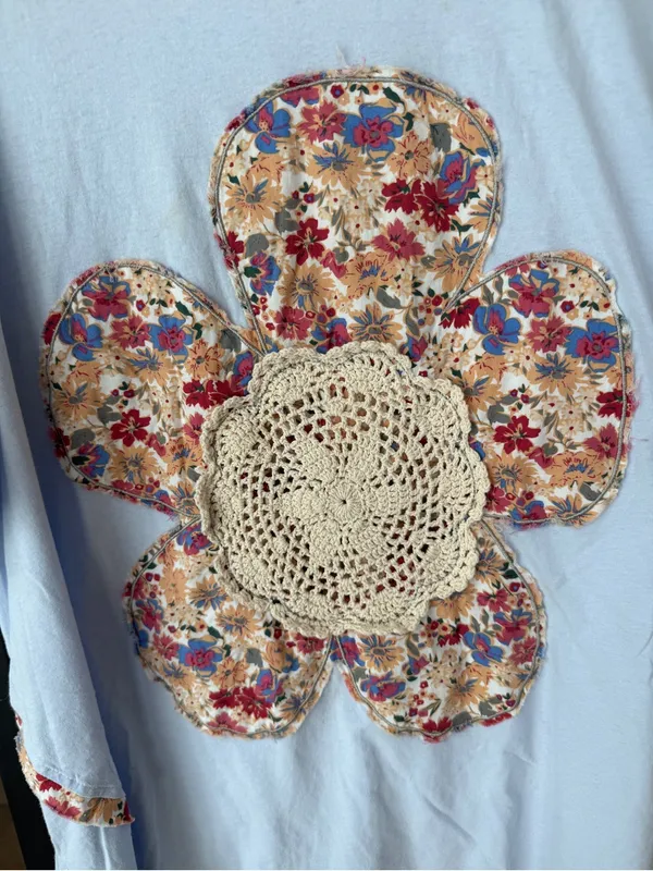 Easel Flower Patchwork Mineral crochet Top tee oversized boho embroidered cotton - Image 3