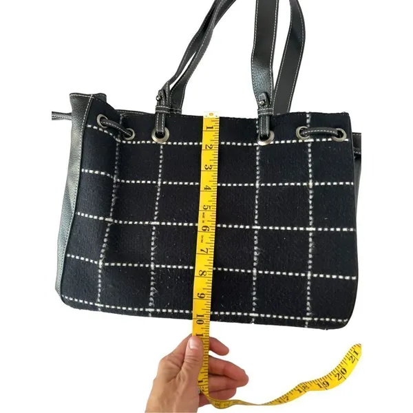 Guerlain Paris black and white block tote handbag 10x13 - Image 5