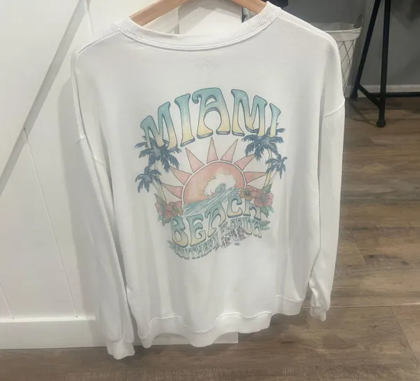 Hollister crewneck - Image 5