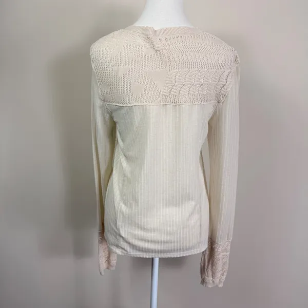Free People Colette Cream Ribbed Knit Top Crochet Lace Yoke and Cuffs Size Lrg. - Image 5