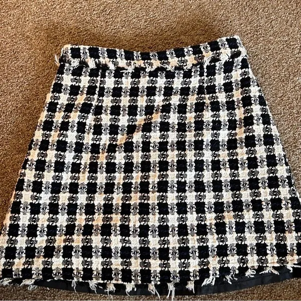 Zara Black and Cream Tweed Button-Front Mini Skirt - Image 2