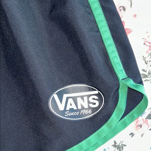 Vans Navy with Green Piping Athletic Shorts Size M - Image 3