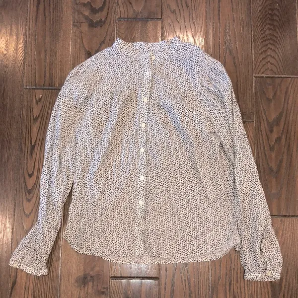 Loft black and white long sleeve floral top size small - Image 2