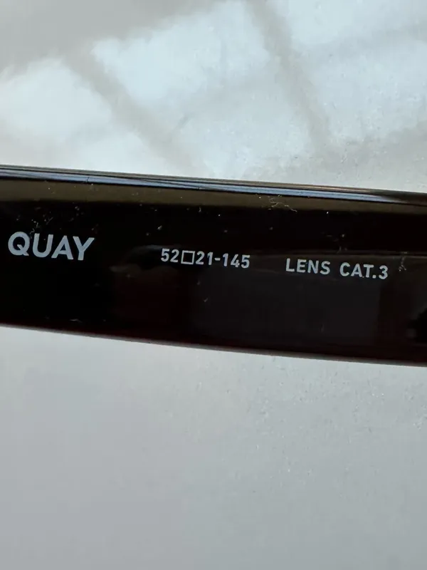 Quay Classic Claret red Sunglasses 75883 ICY gradient lens new in box with cloth - Image 4