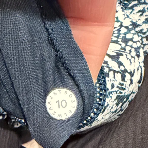 lululemon athletica energy wild wind Patterned Sports‎ Bra 10 - Image 6