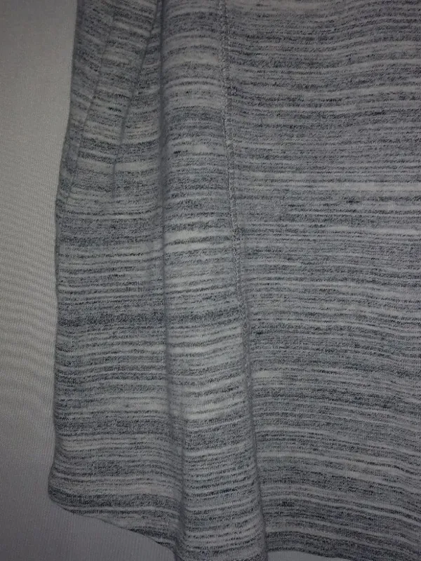 Athleta M Gray Heathered Workout Top - Image 3