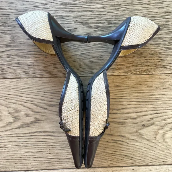 BCBG Paris Tan and Brown 90s vintage heels with Bows - Image 7