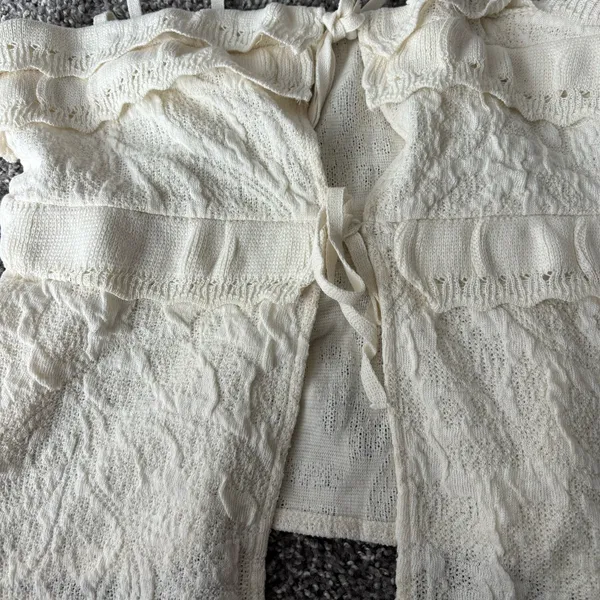 Zara Knit Embroidered Top - Image 2