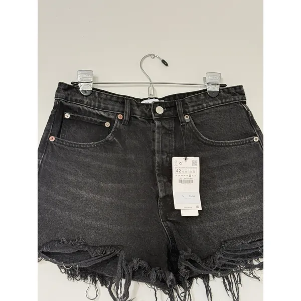 NWT Zara Women's Black High Waisted Frayed Hem Cut Off Denim Shorts Size 10 - Image 3