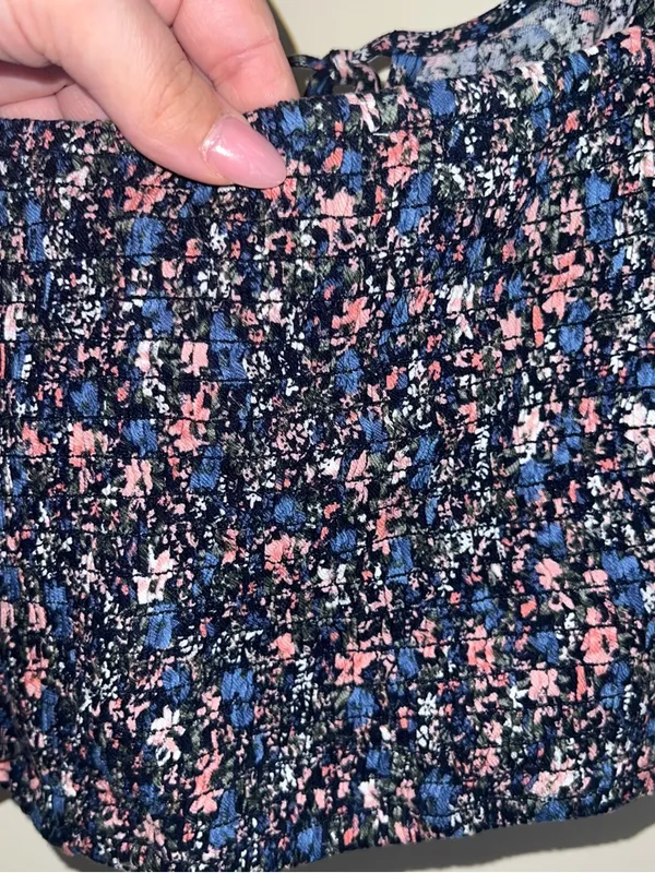 Hollister‎ Floral Smocked Crop Cami Tie Front NWT Size L - Image 6