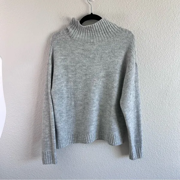 GAP Women's Forever Cozy‎ Cowl Neck Cable-Knit Sweater Heather Grey - Image 3