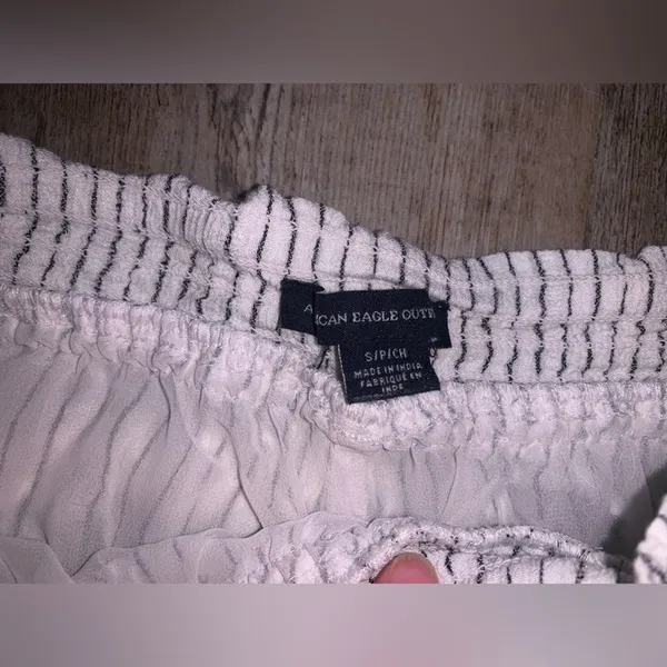 American Eagle Striped Flowy Shorts White/Black - Image 2