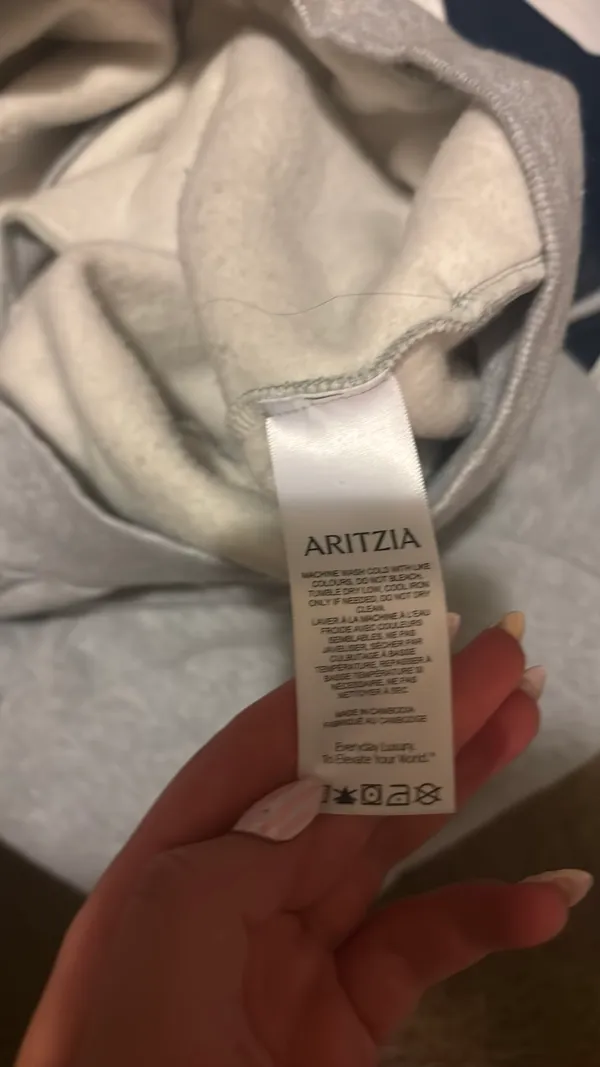 Aritzia Mega fleece zip up hoodie  - Image 3