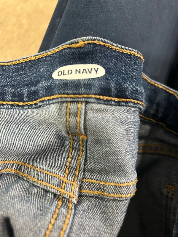 Old Navy Denim Shorts - Image 3