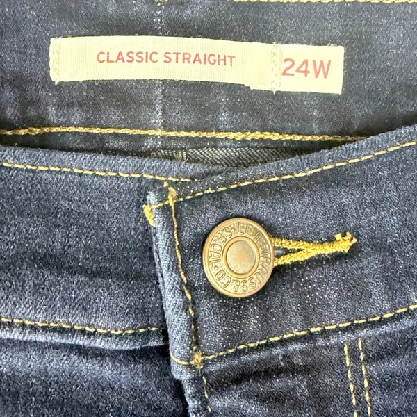 Levi Strauss Classic Straight Jeans Dark Wash Women‎ Size 24W M - Image 5