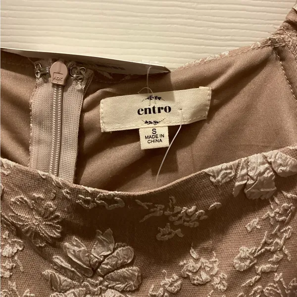 Entro Womens Floral Dress in Tan small - Image 2